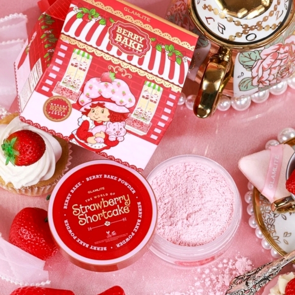 Strawberry Shortcake x Glamlite PR Box Full Collection - Picture 3 of 16